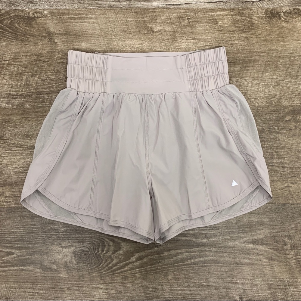 BALANCE ATHLETICA Breeze Shorts